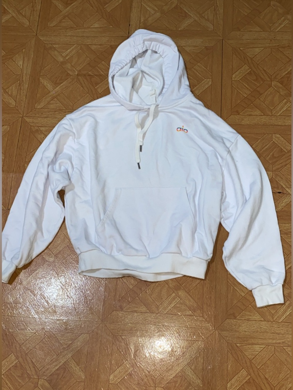 ALO Yoga White Oversized Hoodie - Women's Pullover - Picture 2 of 16